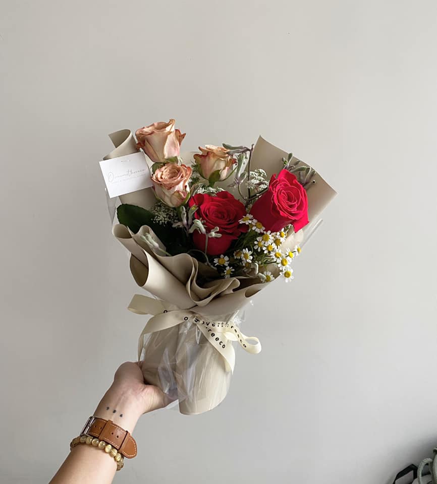 愛意手捧，摯愛獻禮