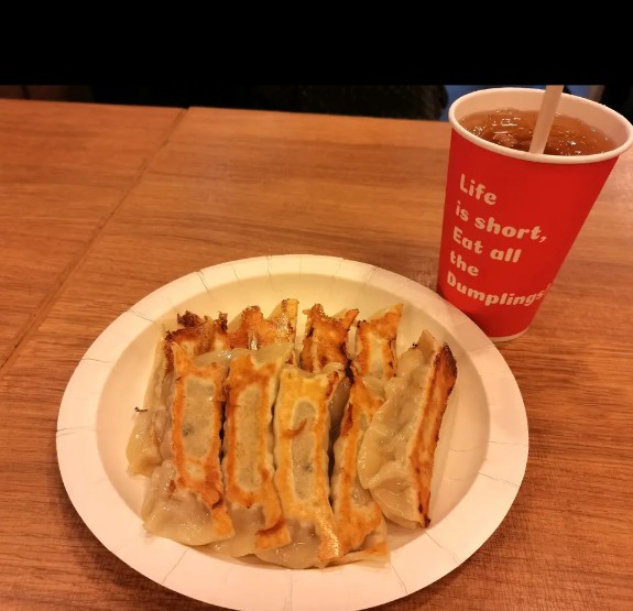 招牌煎鍋貼(10件)套餐跟百香果綠茶