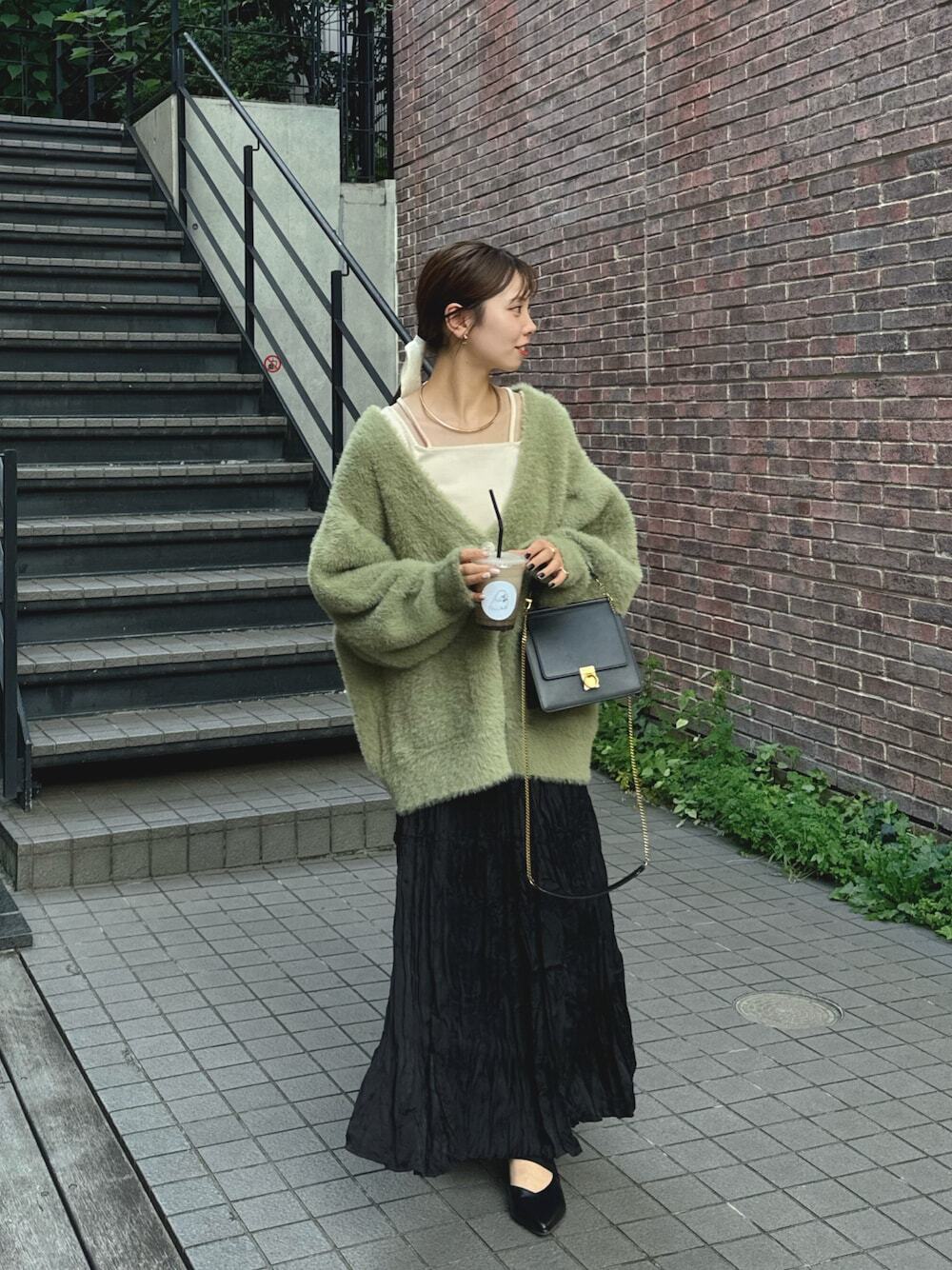 開襟衫 + 蛋糕裙