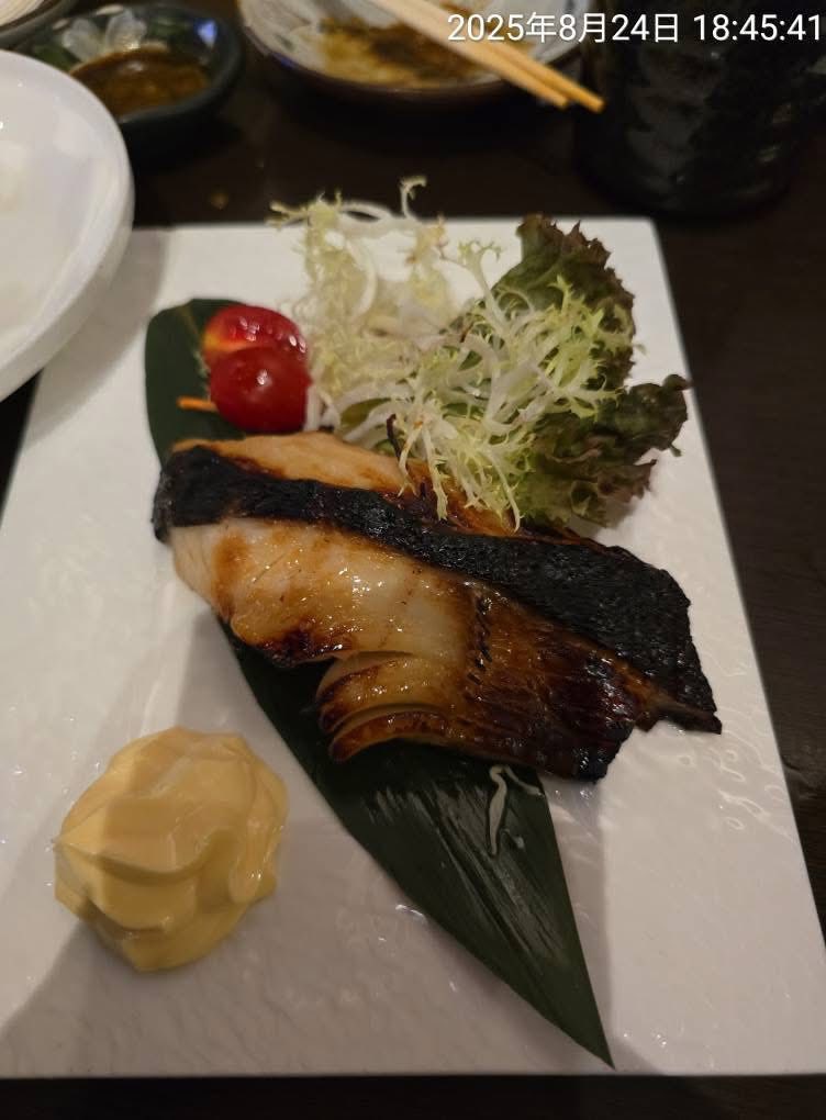 香煎鳕鱼佐柠檬奶油酱