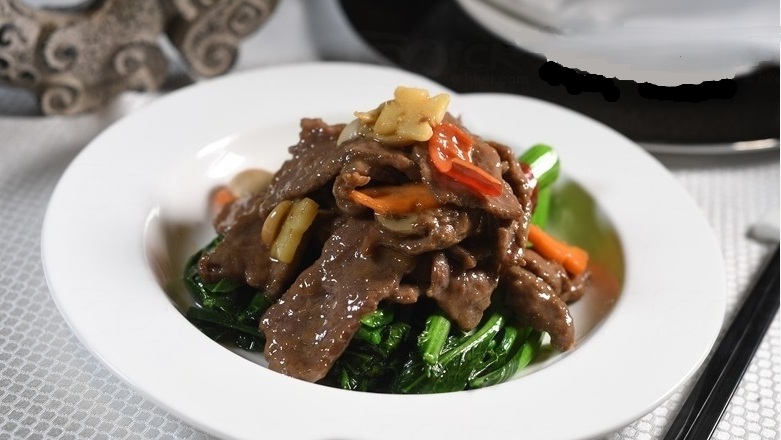 菜遠牛河（濕炒）