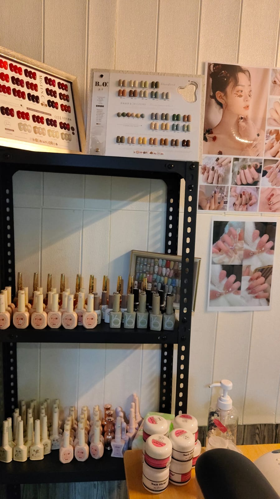 專業美甲沙龍的色調靈感空間