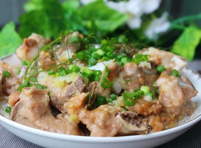 金蒜粉絲蒸排骨飯