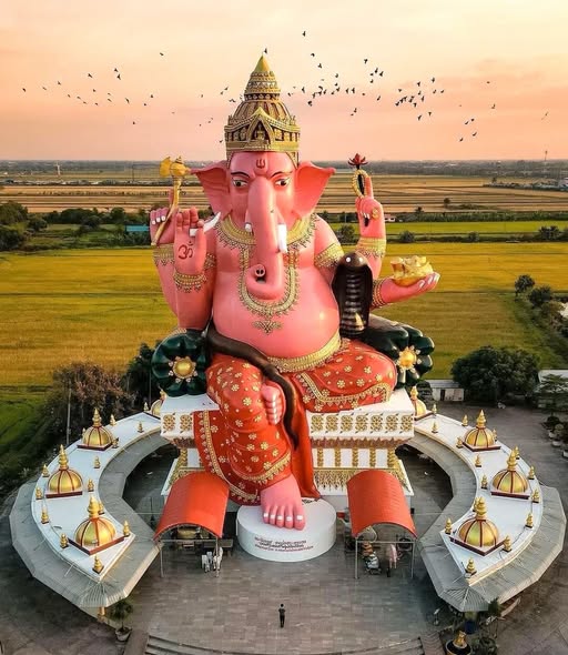 Wat Phraong Akat 北柳府大象神廟