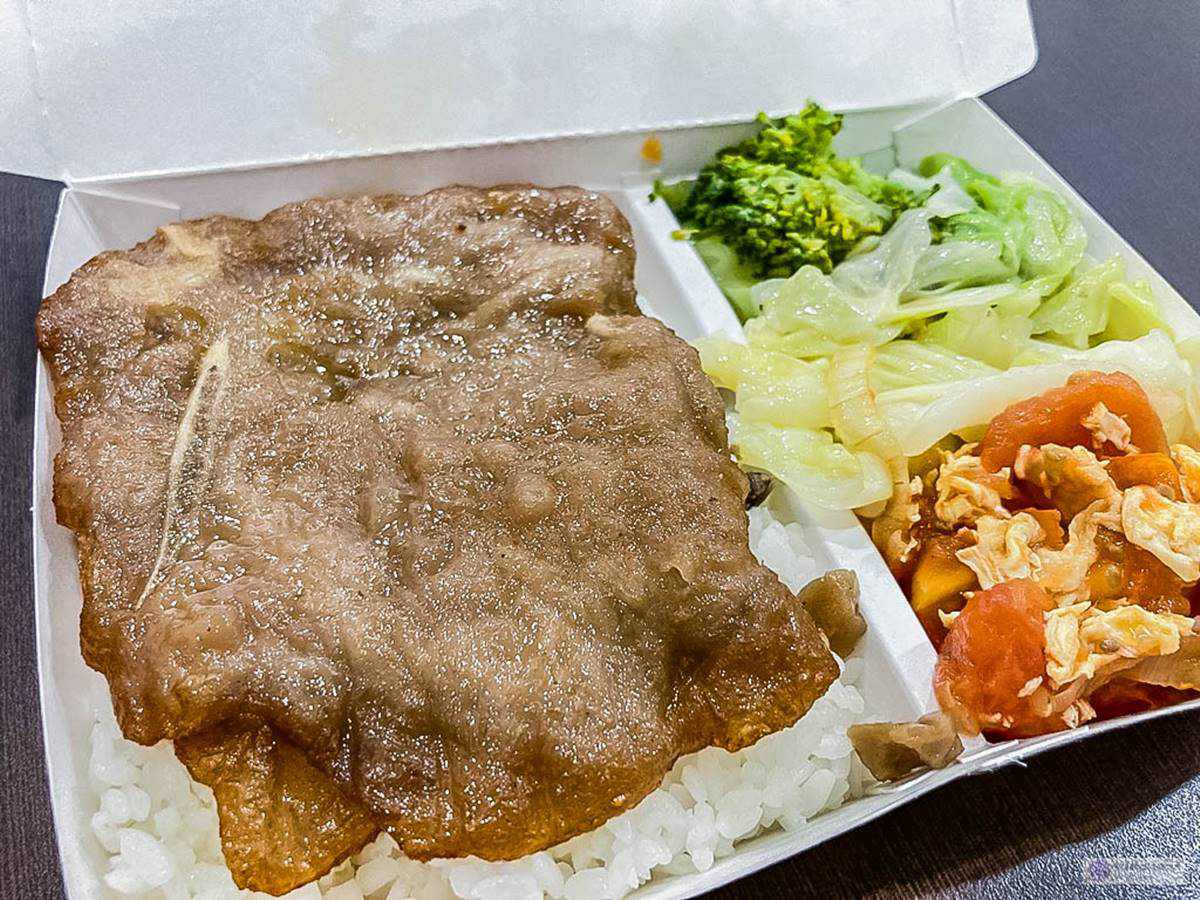 炸豬扒蕃茄蛋飯