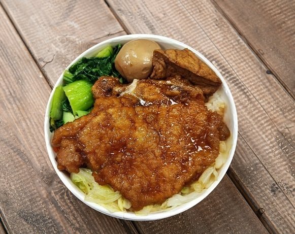 炸豬扒鹵水豆腐蛋飯