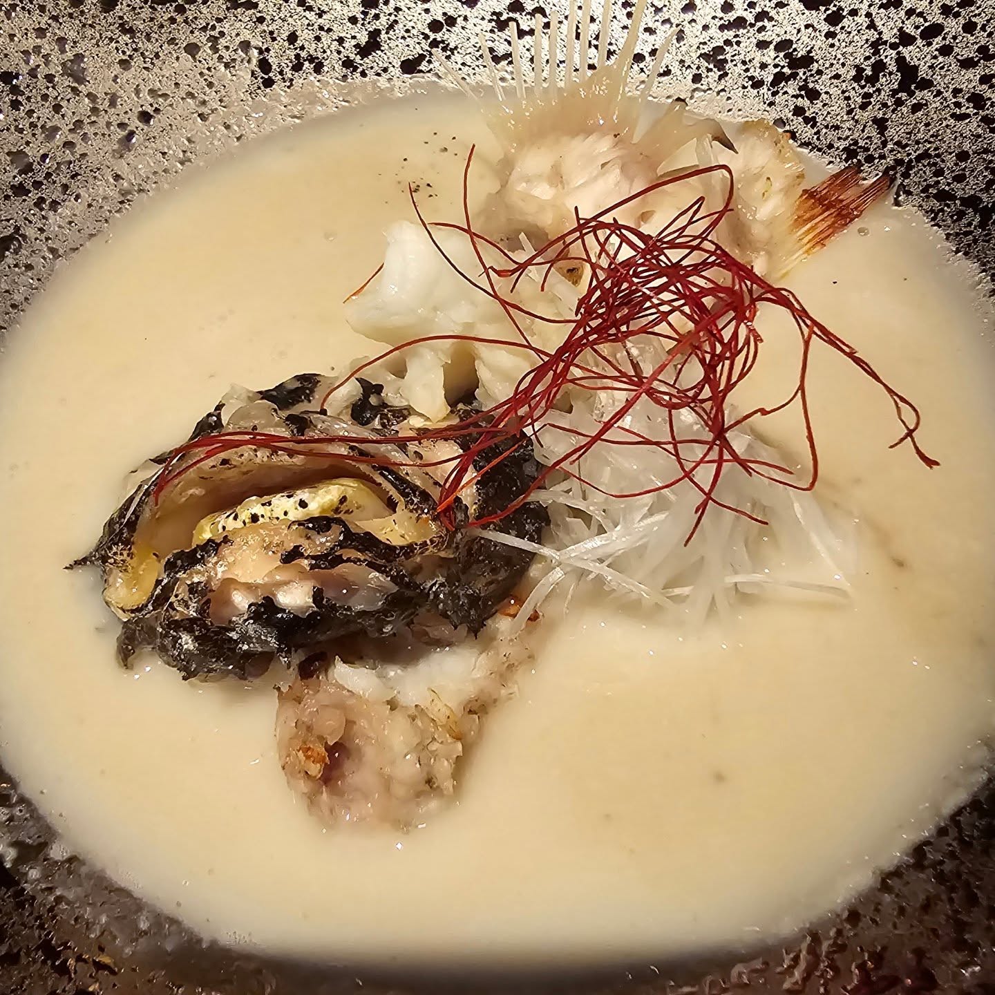 雪浪浓汤煨鱼首