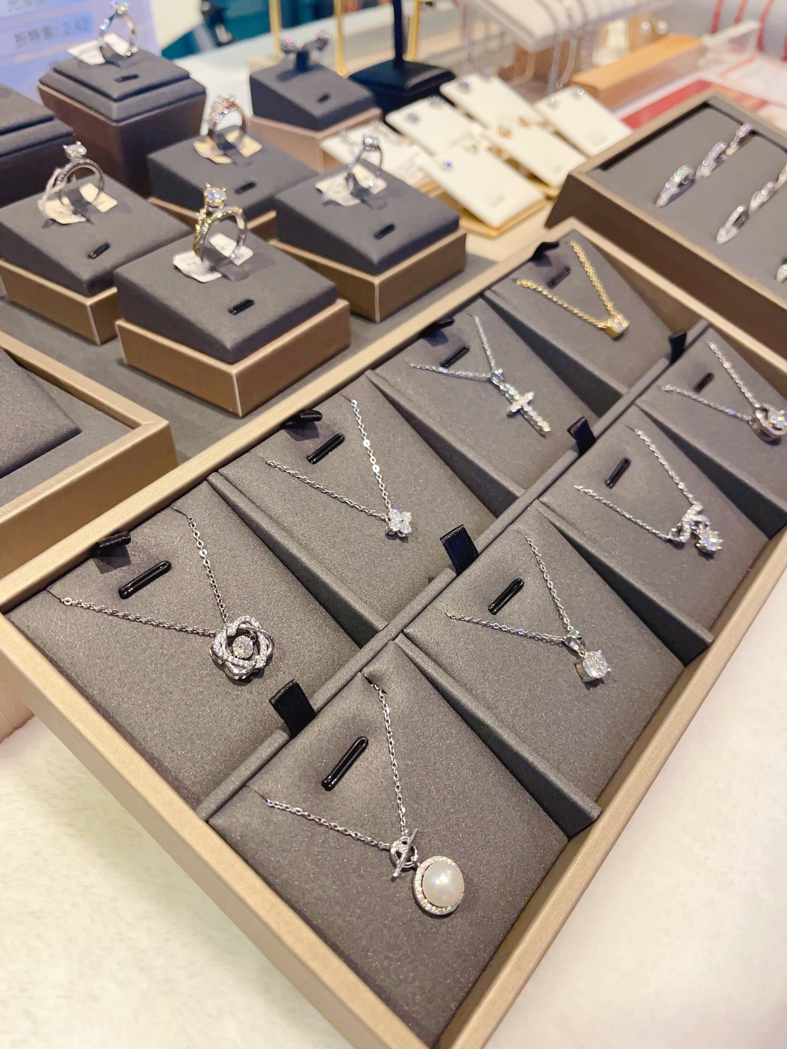 璀璨珠宝集｜匠心设计与闪耀光芒的完美邂逅